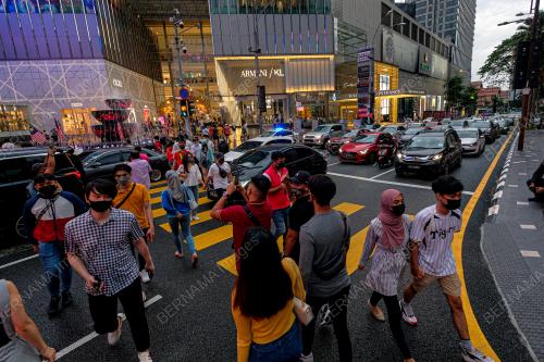 HUJAN DI BANDARAYA KUALA LUMPUR