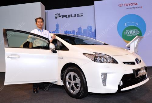 KL33_20022012_TOYOTA