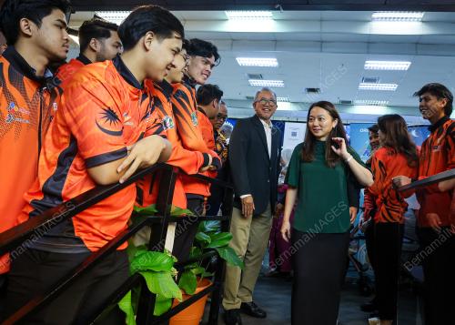 HANNAH YEOH