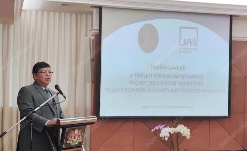 TAN SRI JOHARI ABDUL