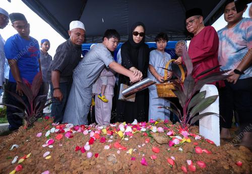 PENGKEBUMIAN JENAZAH SHAHRUL KAMAL ROSLAN