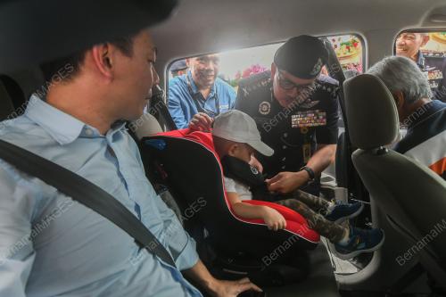DATUK SERI MAZLAN LAZIM