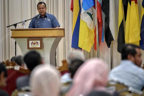 DATUK SERI ALEXANDER NANTA LINGGI