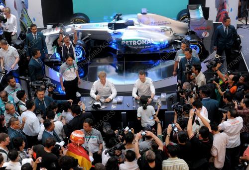 KL33_21032012_TEAM_F1