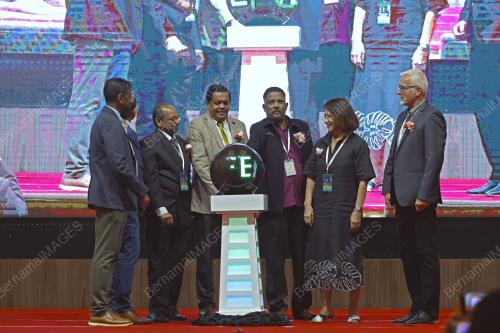 DATUK LUKANISMAN AWANG SAUNI