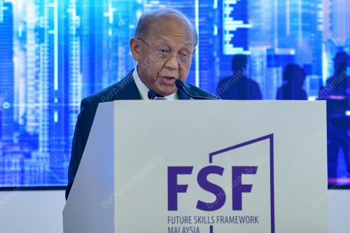 TAN SRI AZMAN HASHIM