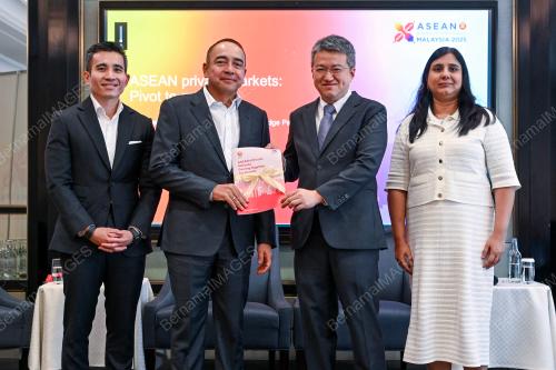 TAN SRI NAZIR RAZAK