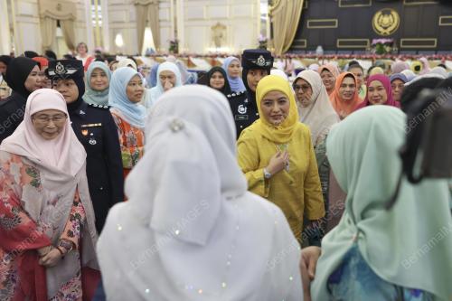 RAJA ZARITH SOFIAH