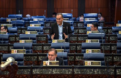 DATUK SERI DR DZULKEFLY AHMAD