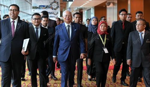 KL33_23102017_PM_BN201710208975