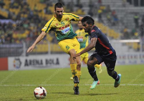 KL33_24062014_BOLA