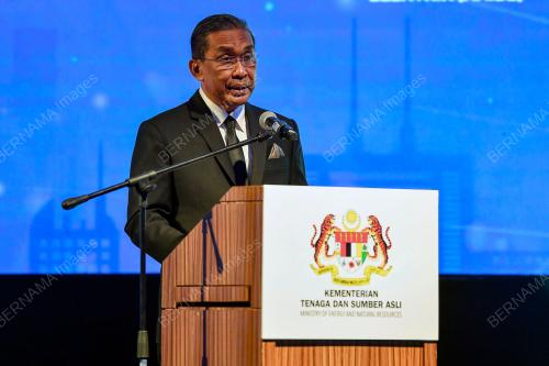 DATUK SERI TAKIYUDDIN HASSAN