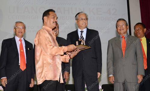 KL33_26022015_PERASMIAN