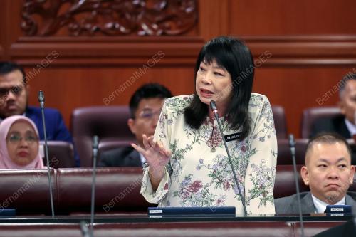 LIM HUI YING