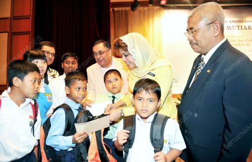 DATUK SERI SHAHRIZAT ABDUL JALIL