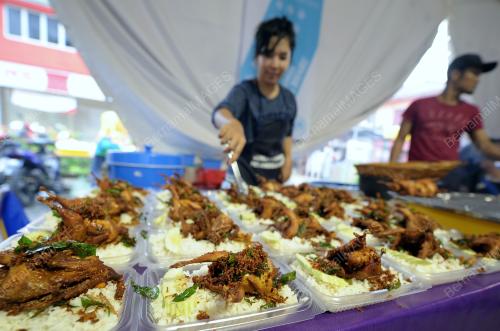 KL33_27052017_BAZAR