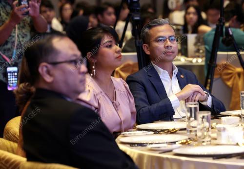FAHMI FADZIL