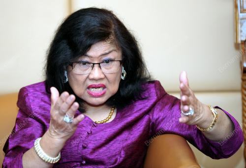 KL33_27102015_RAFIDAH_IRON