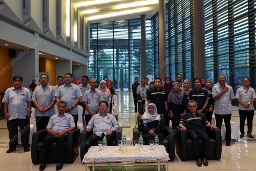 DATUK KAMARULZAMAN MD SALEH