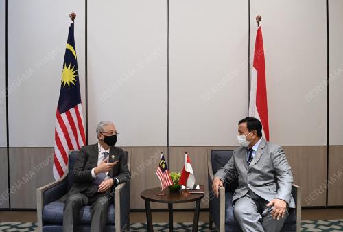 DATUK SERI ISMAIL SABRI YAAKOB