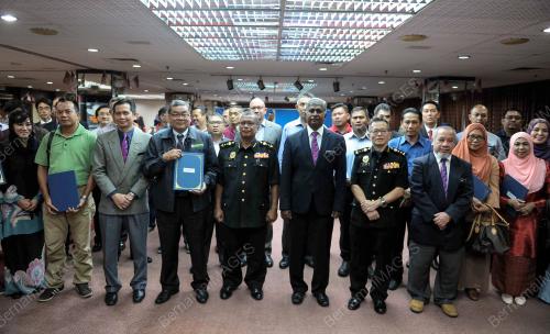 KL33_28112016_DBKL