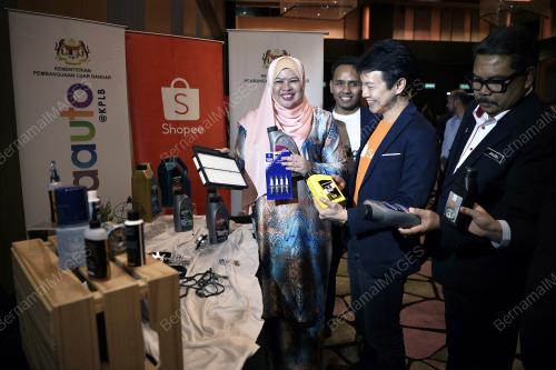 KL33_28112019_RINA_BN201911268932