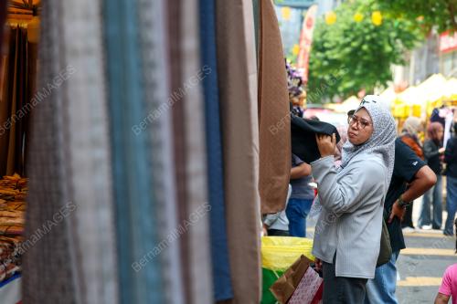 TINJAUAN PERSIAPAN HARI RAYA