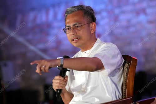 FAHMI FADZIL