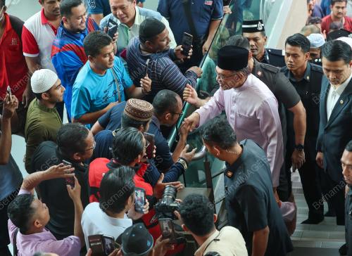 DATUK SERI ANWAR IBRAHIM
