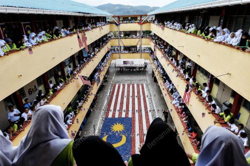 KL33_30082018_BENDERA_BN201808306923