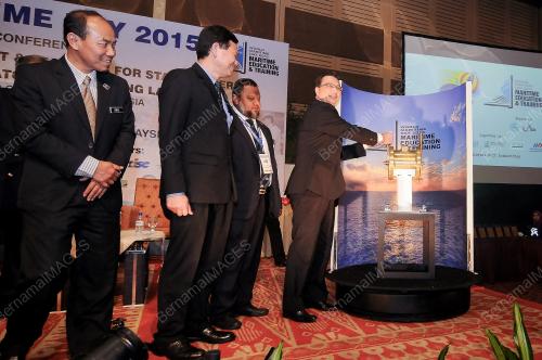 KL33_30102015_MARITIM