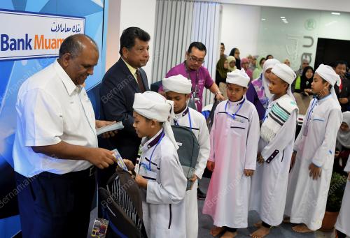 KL33_30112017_SUMBANGAN_MUAMALAT_BN201711292851