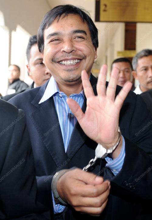 KL33_30122011_MAHKAMAH_TIPU