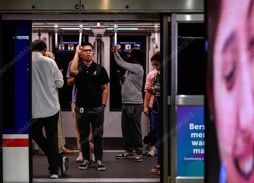 TINJAUAN PENGANGKUTAN AWAM LRT
