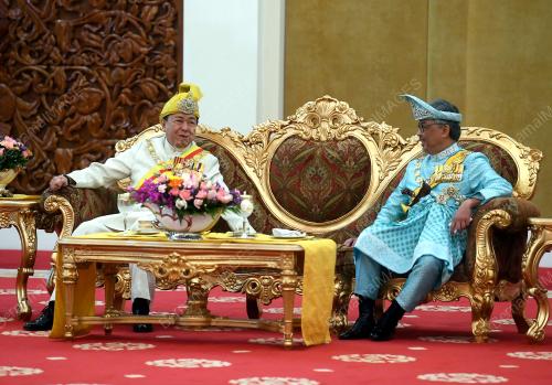KL33_31012019_AGONG_BN201901289402