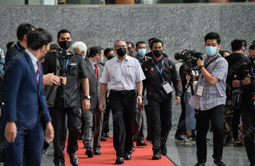 DATUK SERI HISHAMUDDIN TUN HUSSEIN