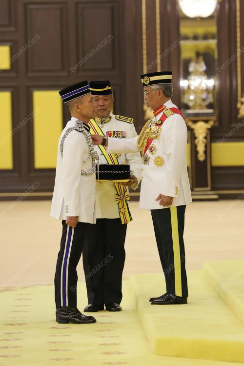 AL-SULTAN ABDULLAH RI'AYATUDDIN AL-MUSTAFA BILLAH SHAH