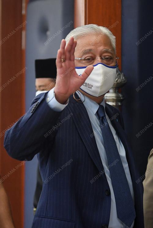 DATUK SERI ISMAIL SABRI YAAKOB