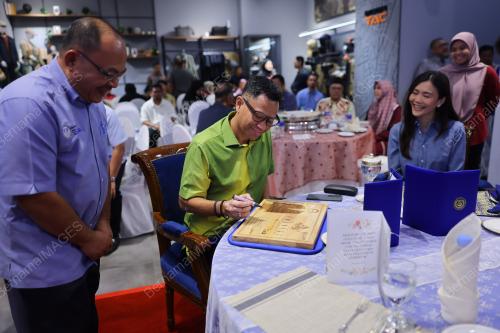TUNKU SHAZUDDIN ARIFF