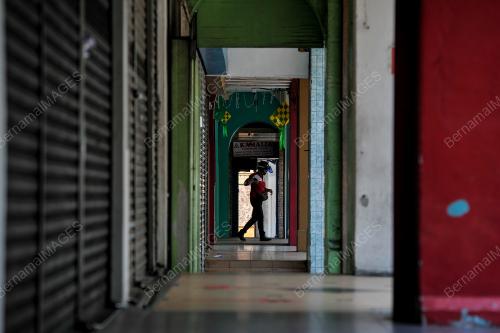 SEKATAN PERGERAKAN PENUH
