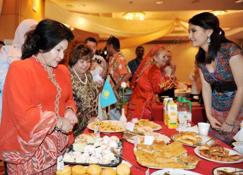 DATIN SERI ROSMAH MANSOR