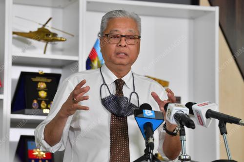 DATUK SERI ISMAIL SABRI YAAKOB
