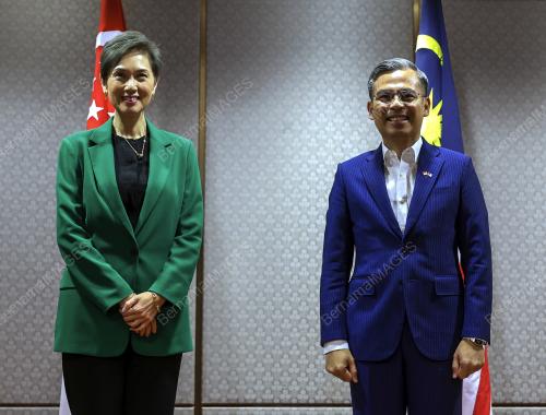 FAHMI FADZIL