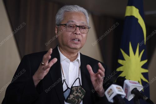 DATUK SERI ISMAIL SABRI YAAKOB