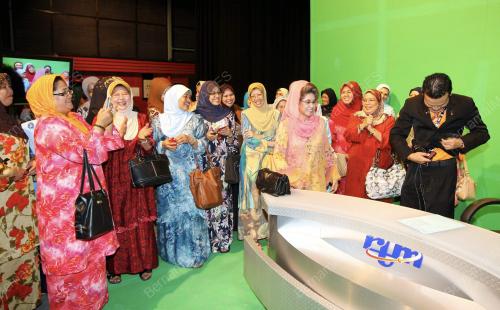 LAWATAN KELAS TAFSIR KE RTM