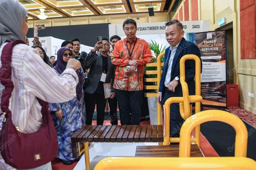 DATUK CHAN FOONG HIN