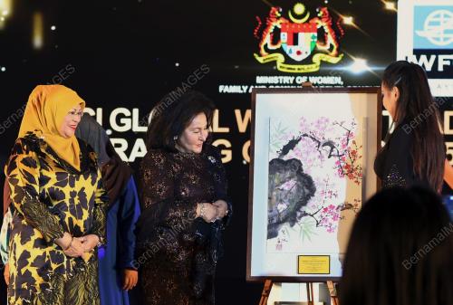 KL34_05092017_GLOBALWOMEN