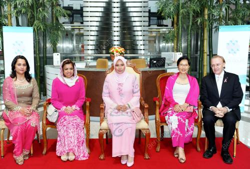 TUANKU NUR ZAHIRAH