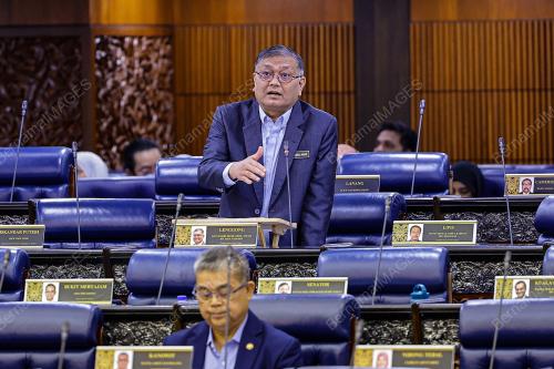 DATUK SERI DR. SHAMSUL ANUAR NASARAH