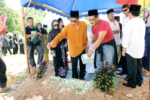 KL34_06052014_AZIZ_KEBUMI